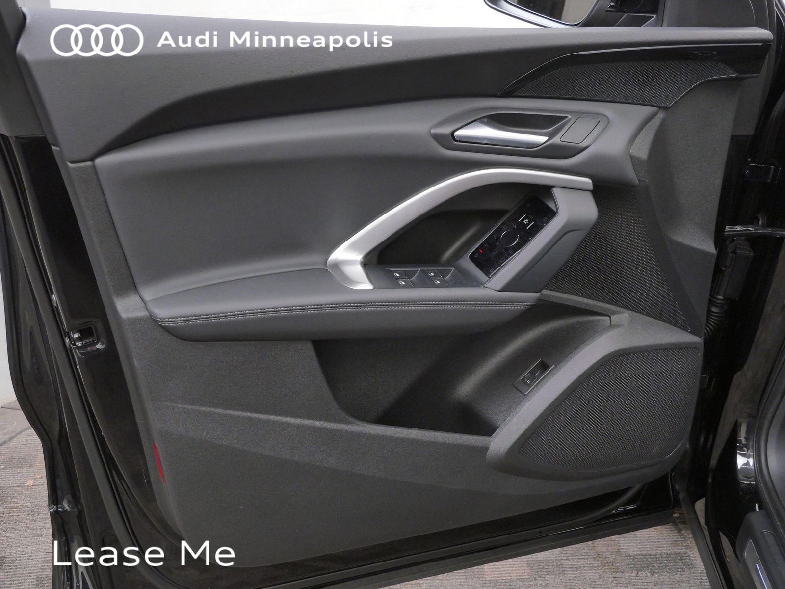 Thumbnail: 2025 Audi Q5 - 12