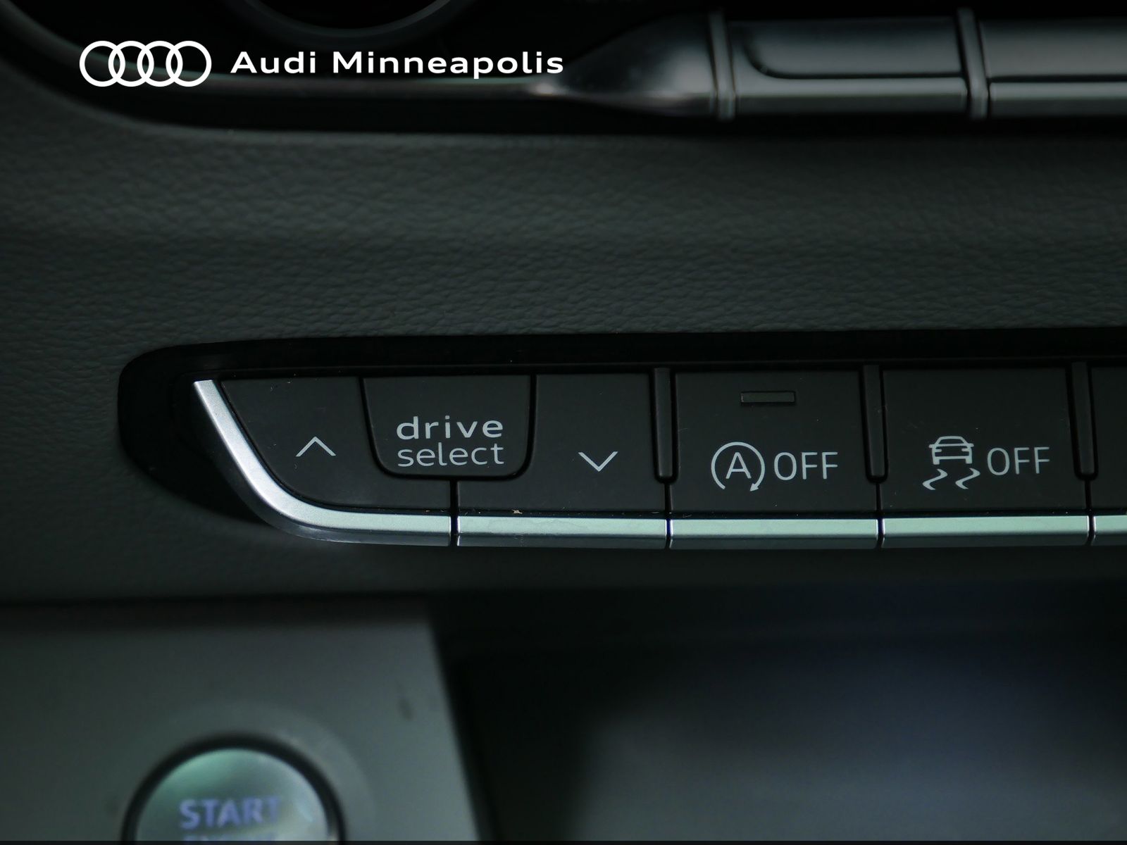 Thumbnail: 2023 Audi Q5 - 32