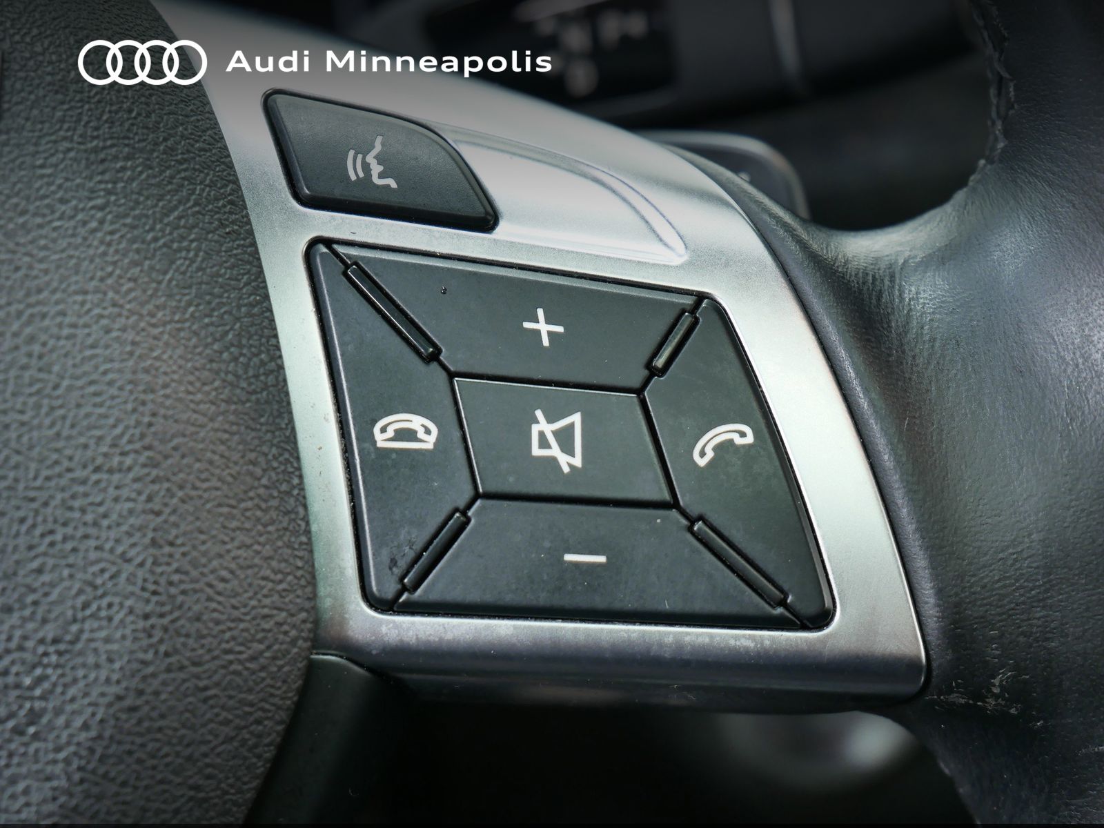 Thumbnail: 2015 Mercedes-Benz M-Class - 24