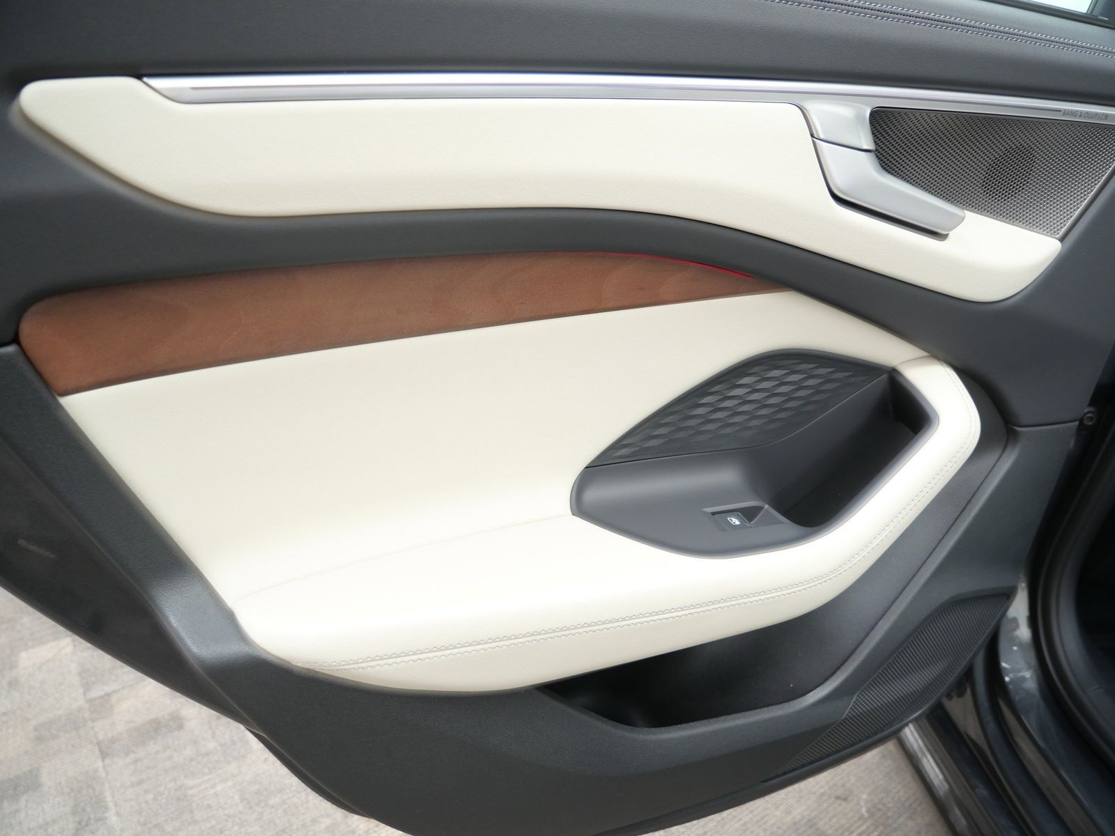 Thumbnail: 2026 Audi A6 - 13