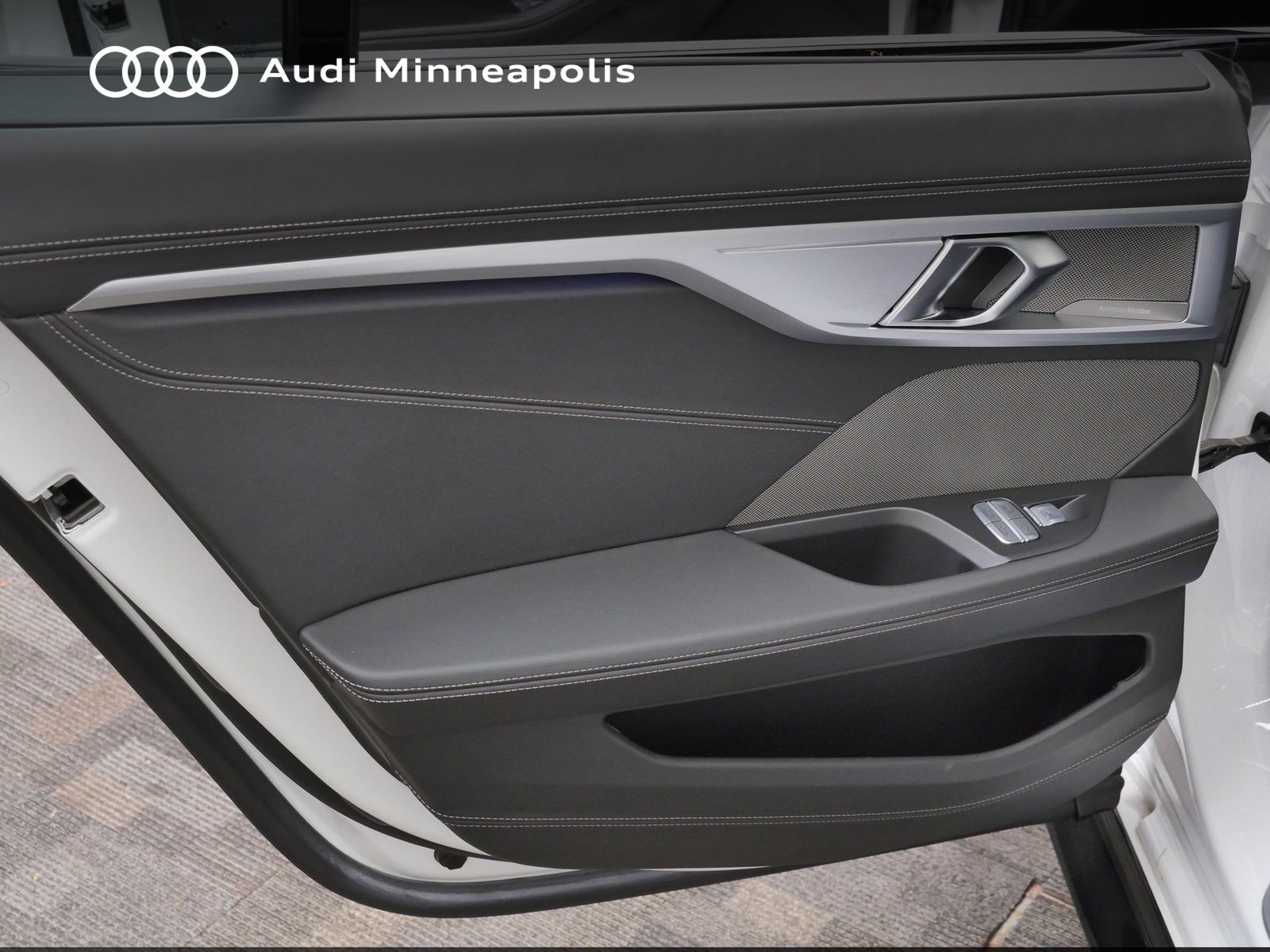 Thumbnail: 2020 BMW 8 Series - 13