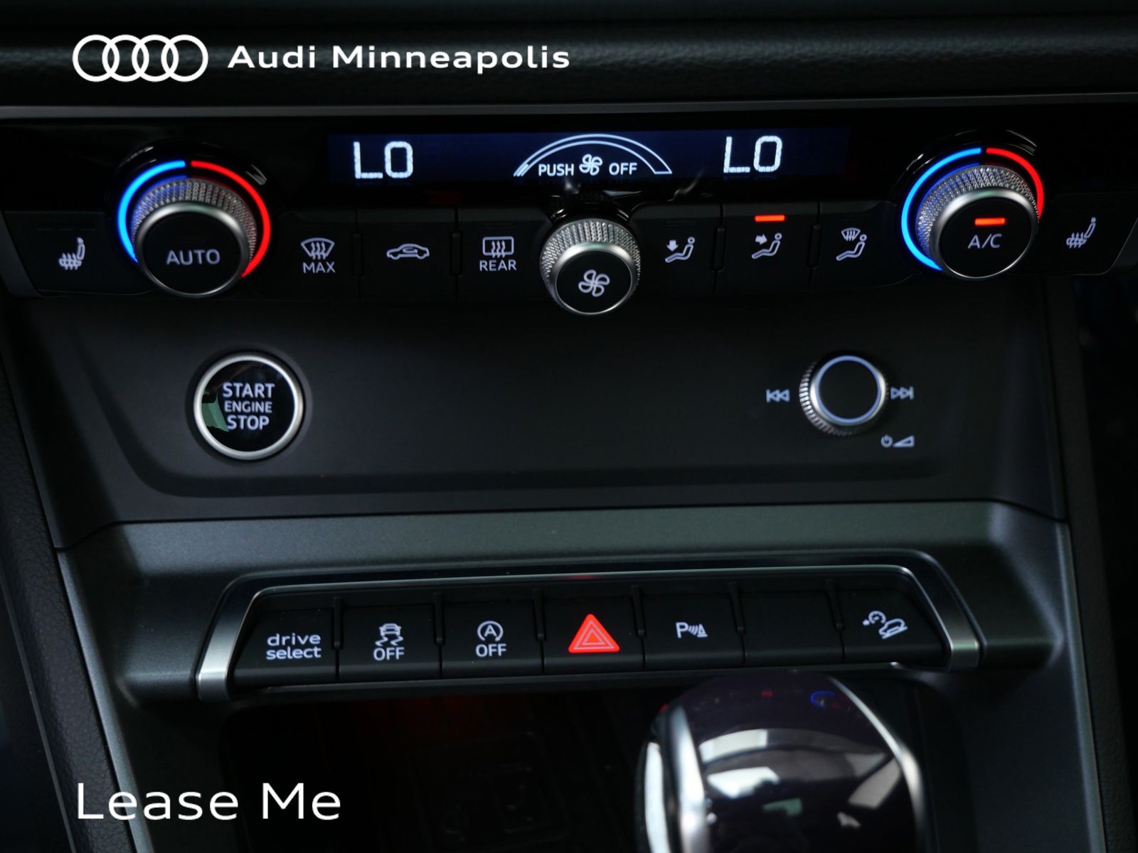 Thumbnail: 2025 Audi Q3 - 24