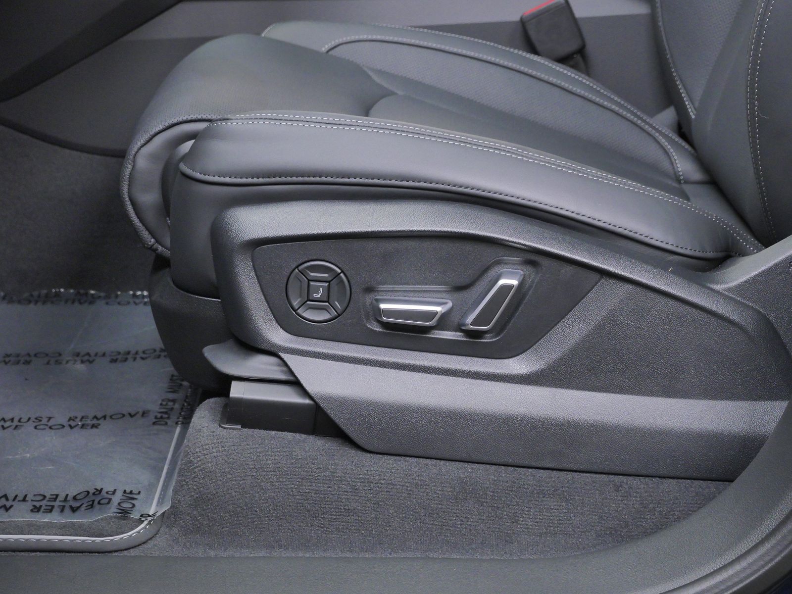Thumbnail: 2026 Audi Q7 - 11