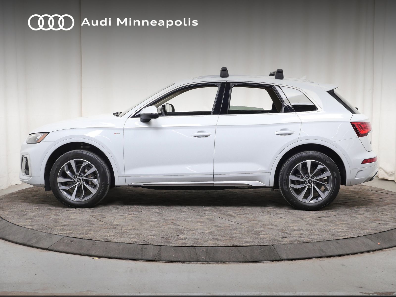Thumbnail: 2023 Audi Q5 - 3