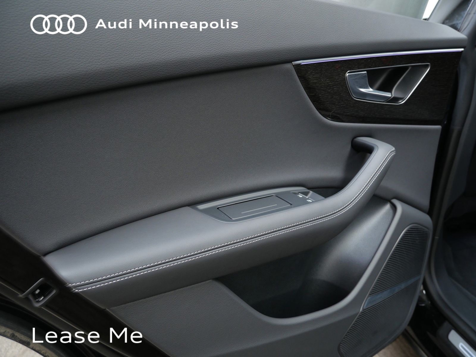 Thumbnail: 2025 Audi Q8 - 16