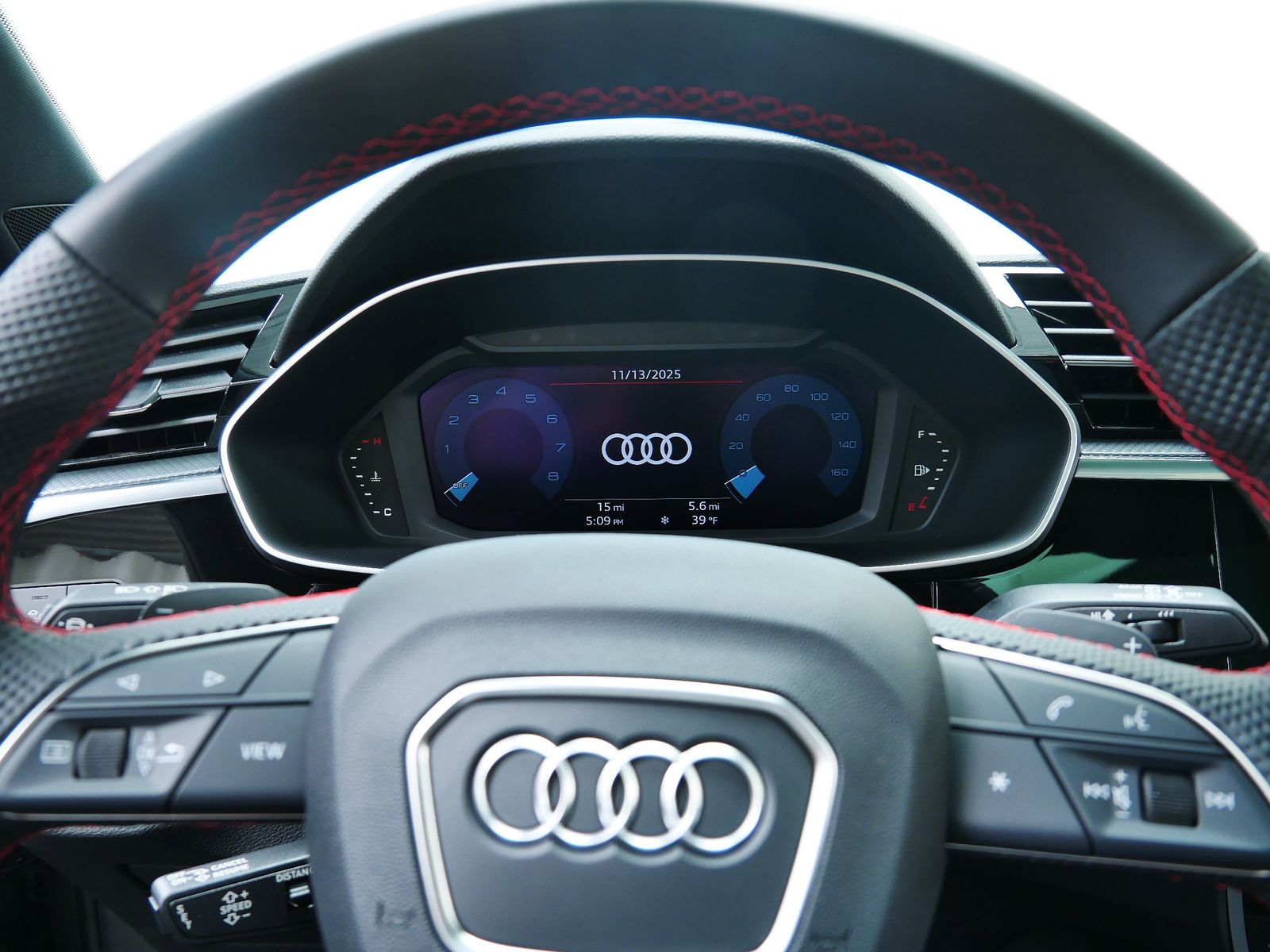 Thumbnail: 2025 Audi Q3 - 16