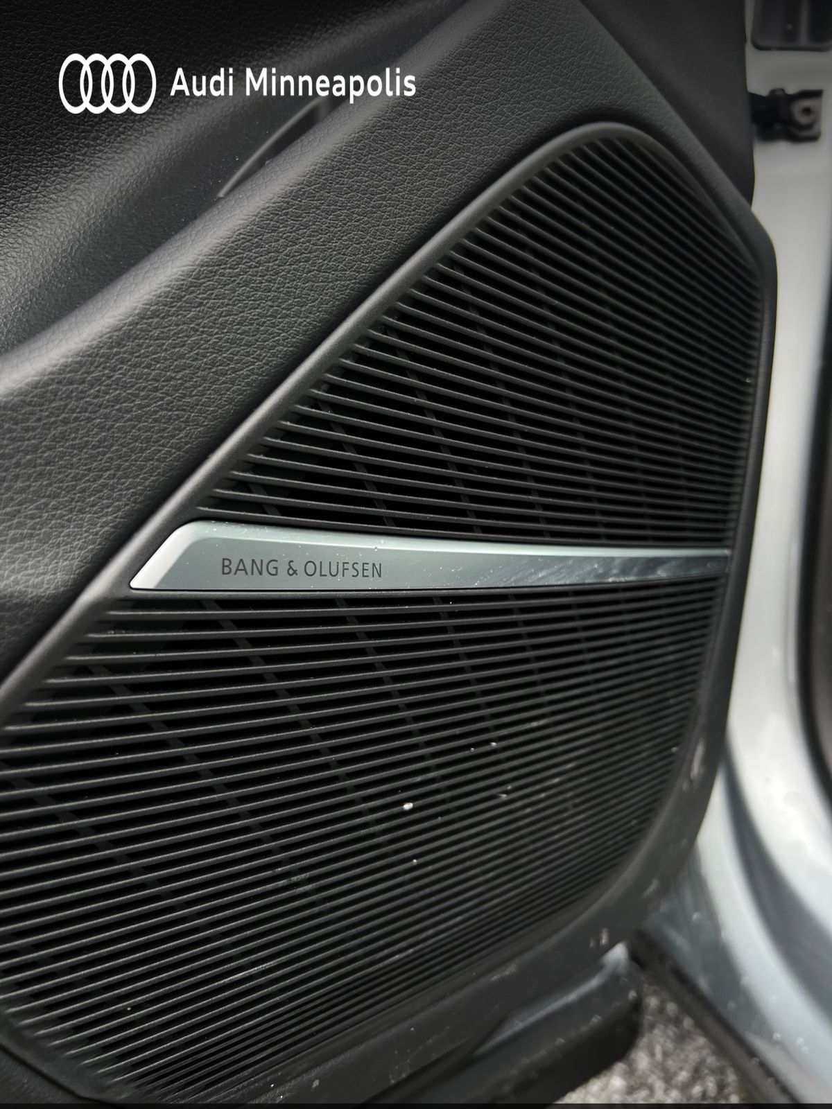 Thumbnail: 2025 Audi Q8 - 20