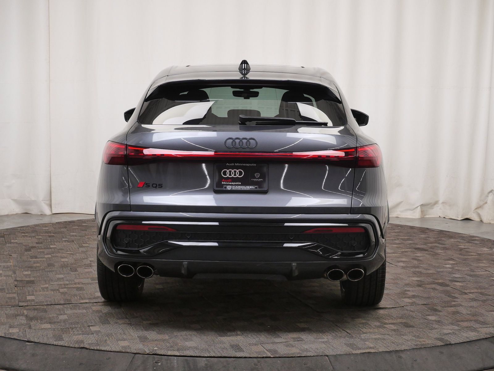 Thumbnail: 2026 Audi SQ5 - 5