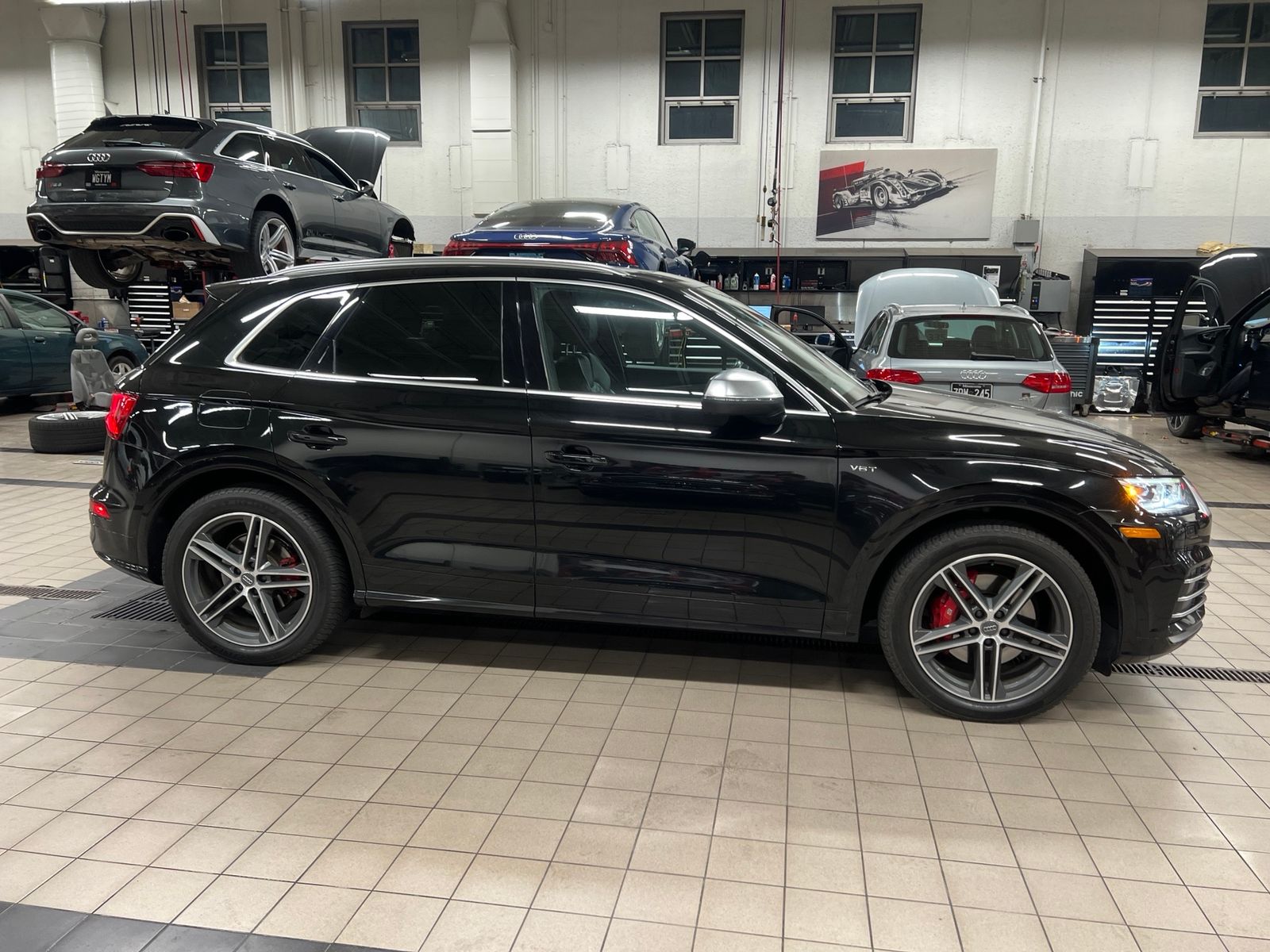 Thumbnail: 2018 Audi SQ5 - 5