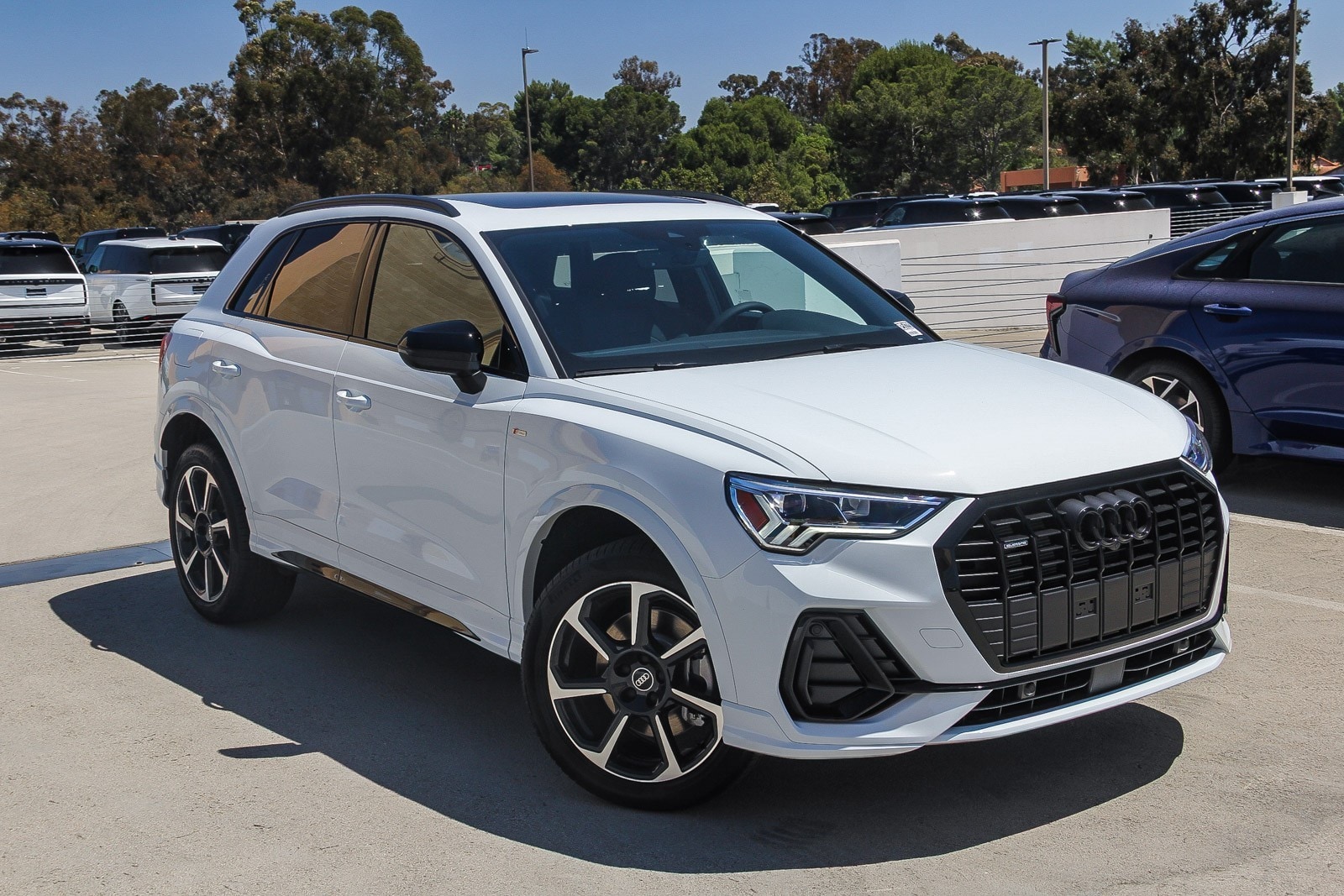 Glacier White MET 2025 Audi Q3 SUV / Crossover All-Wheel Drive Automatic