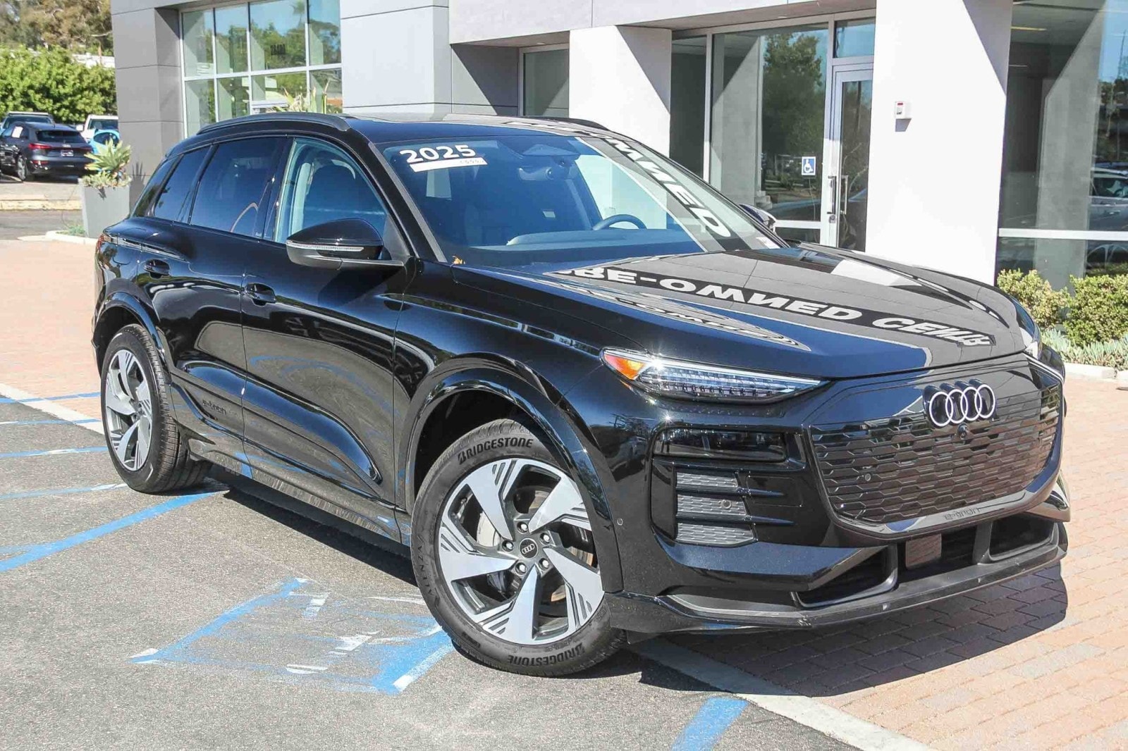 Mythos Black 2025 Audi Q6 e-tron SUV / Crossover All-Wheel Drive Automatic