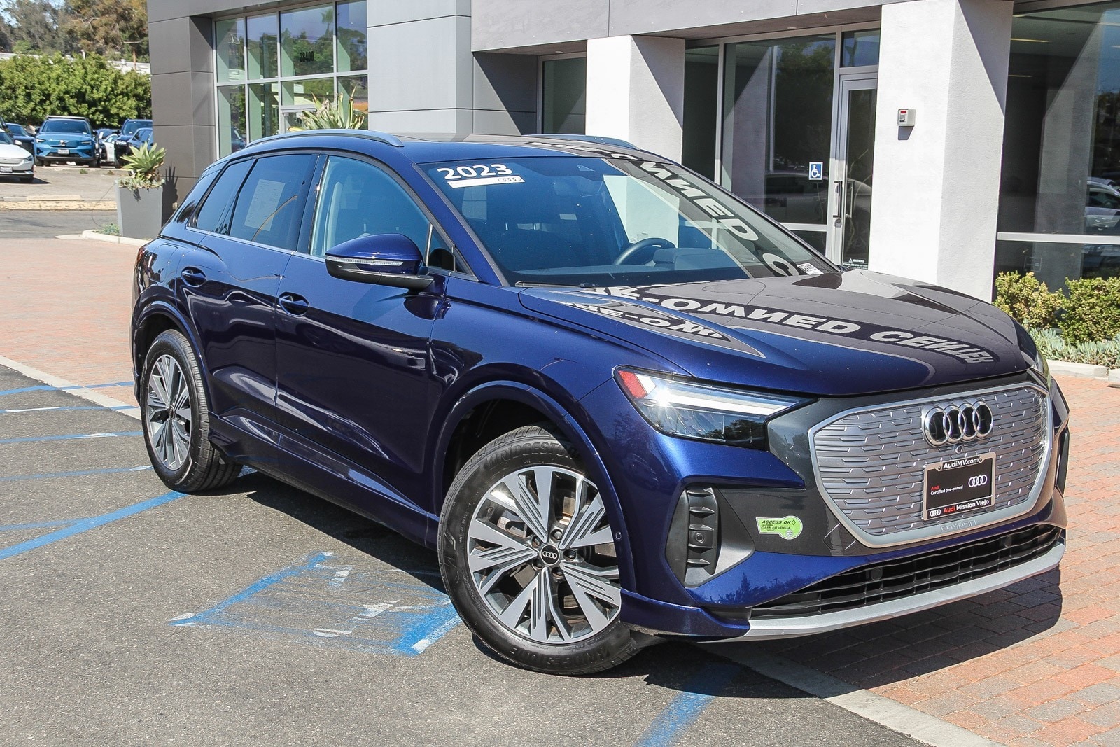 Navarra Blue 2023 Audi Q4 e-tron SUV / Crossover Rear-Wheel Drive Automatic