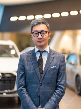 Staff member Daniel Liu from 57e9deebb927