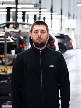 Staff member Oleksandr Danylchenko from b56092987514