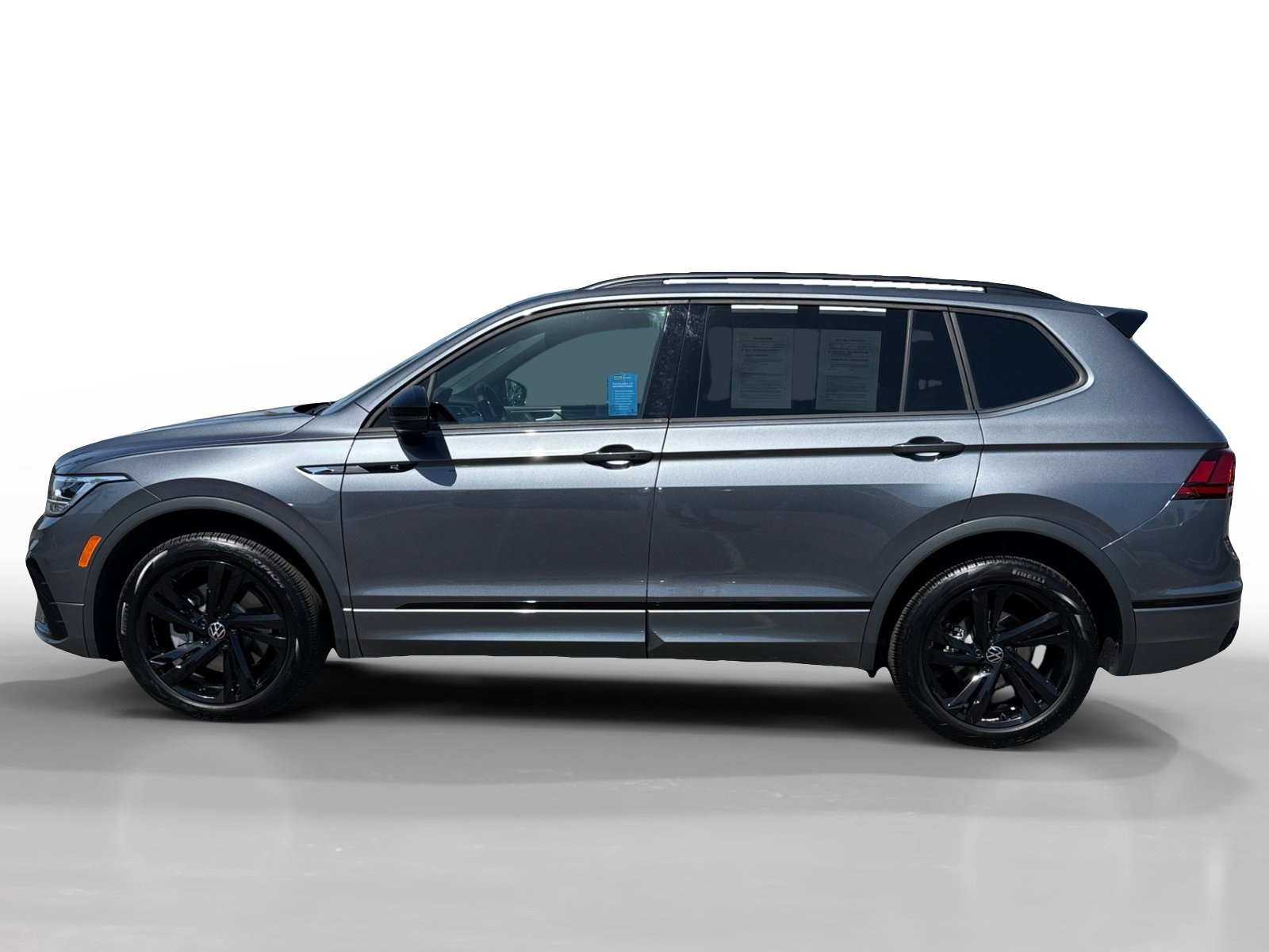 Used 2024 Volkswagen Tiguan SE R-LINE BLACK with VIN 3VVCB7AX1RM072817 for sale in Modesto, CA