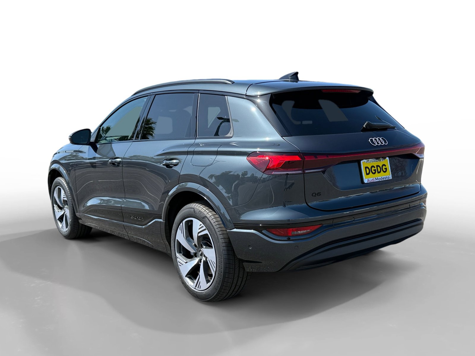 2025 Audi Q6 E-tron Premium Plus photo 3