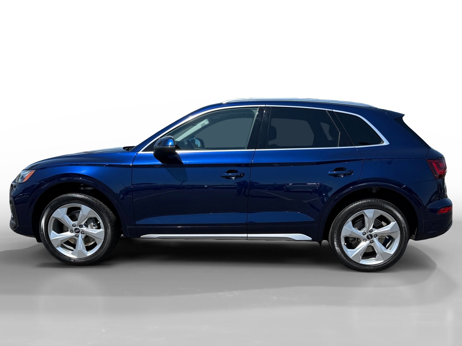 2021 Audi Q5 45 Premium Plus photo 2