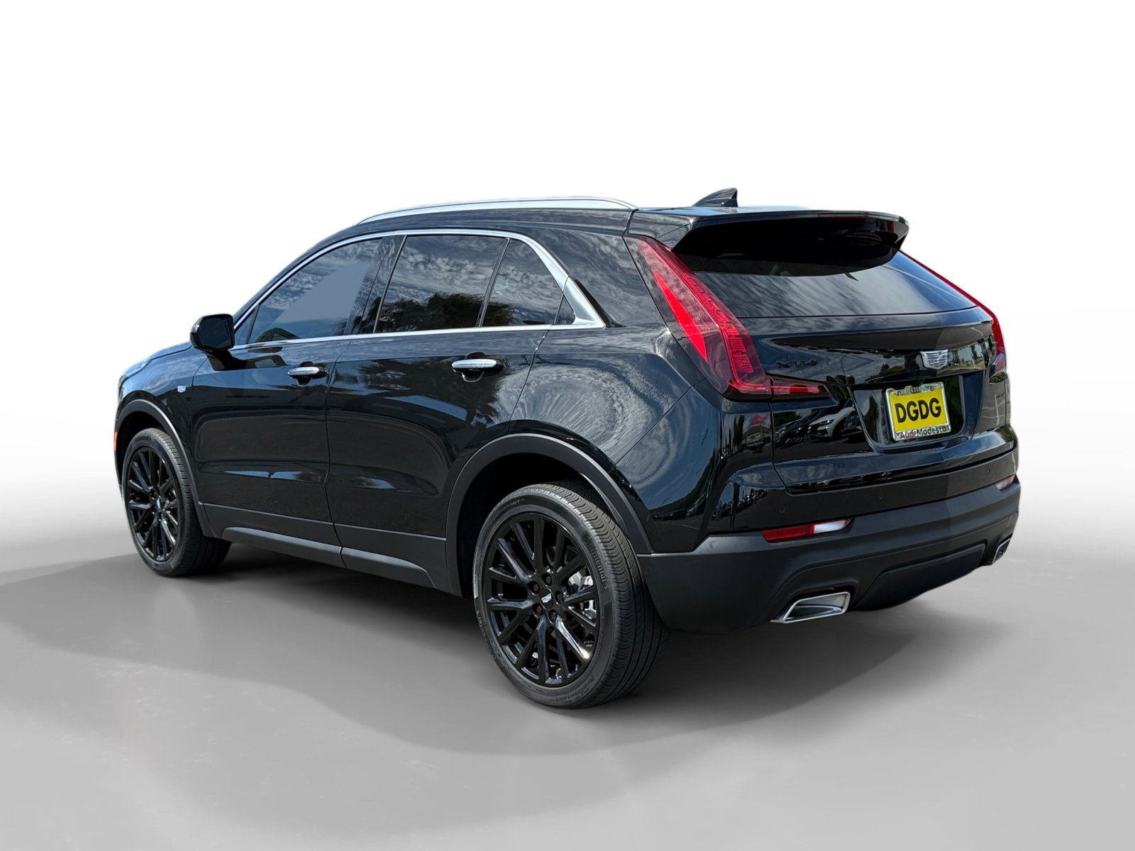 2023 Cadillac XT4 Luxury photo 3