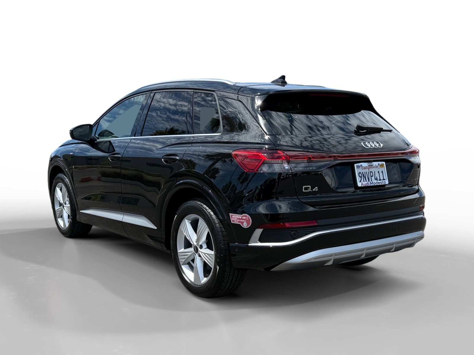 2024 Audi Q4 E-tron Premium Plus 55 photo 3