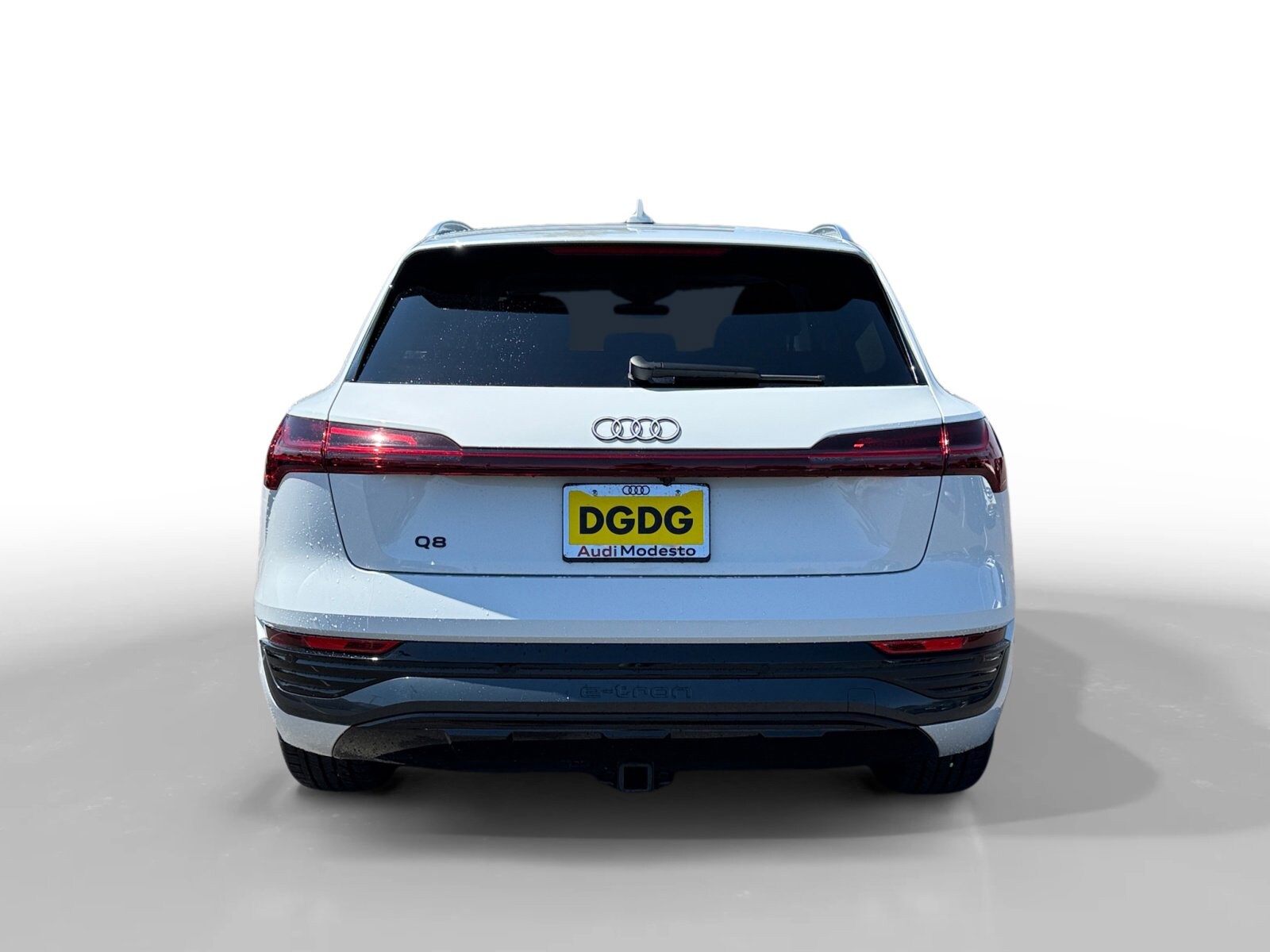 2024 Audi Q8 E-tron Prestige photo 4