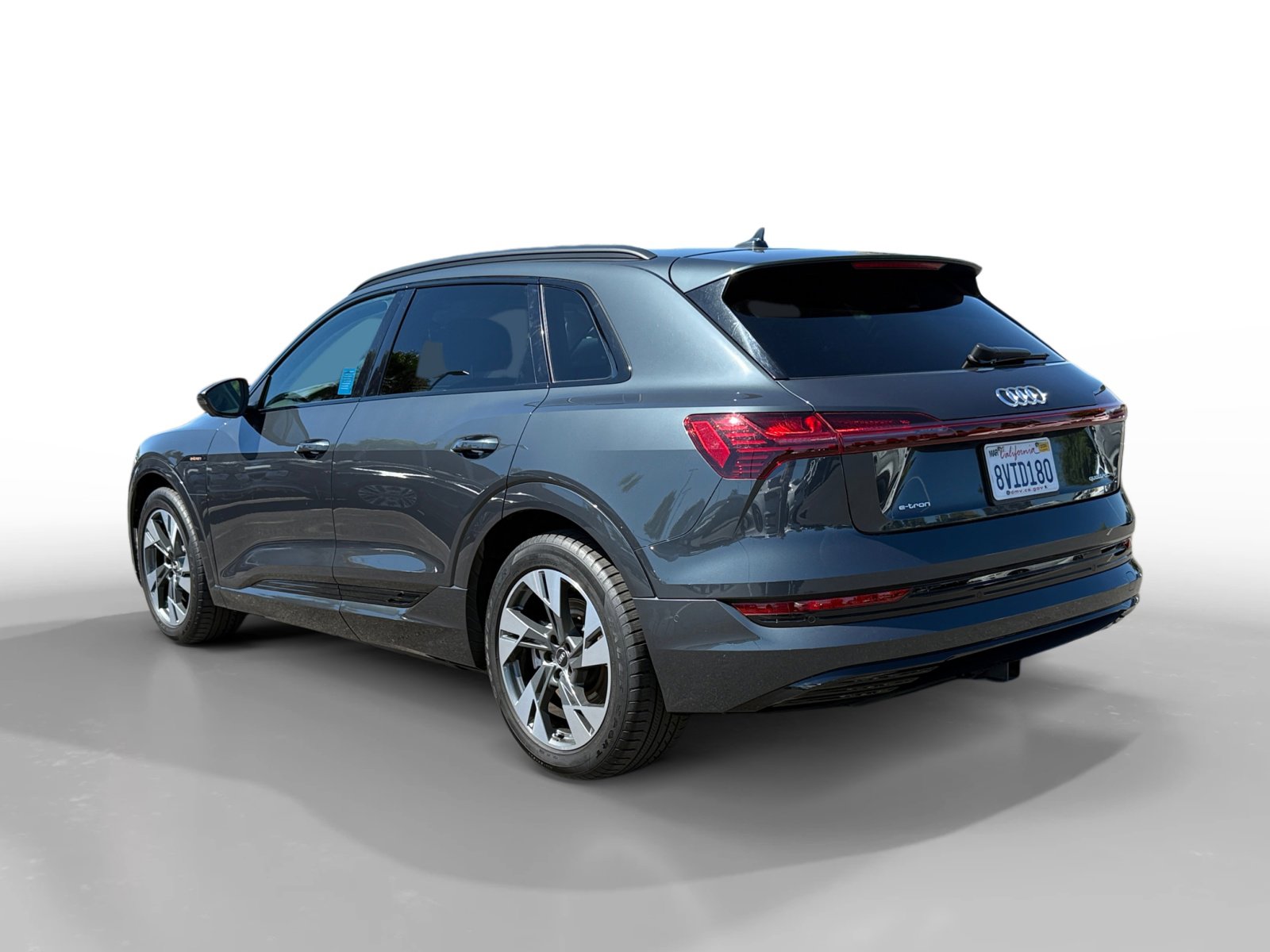 2021 Audi e-tron Premium photo 2