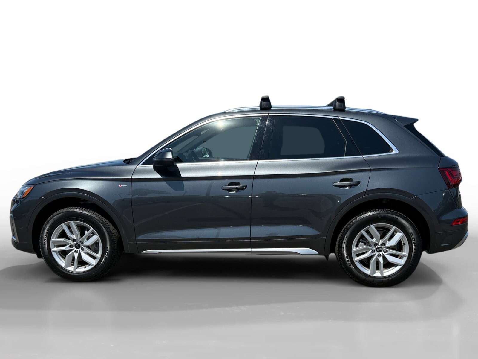 2022 Audi Q5 45 S line Premium photo 2