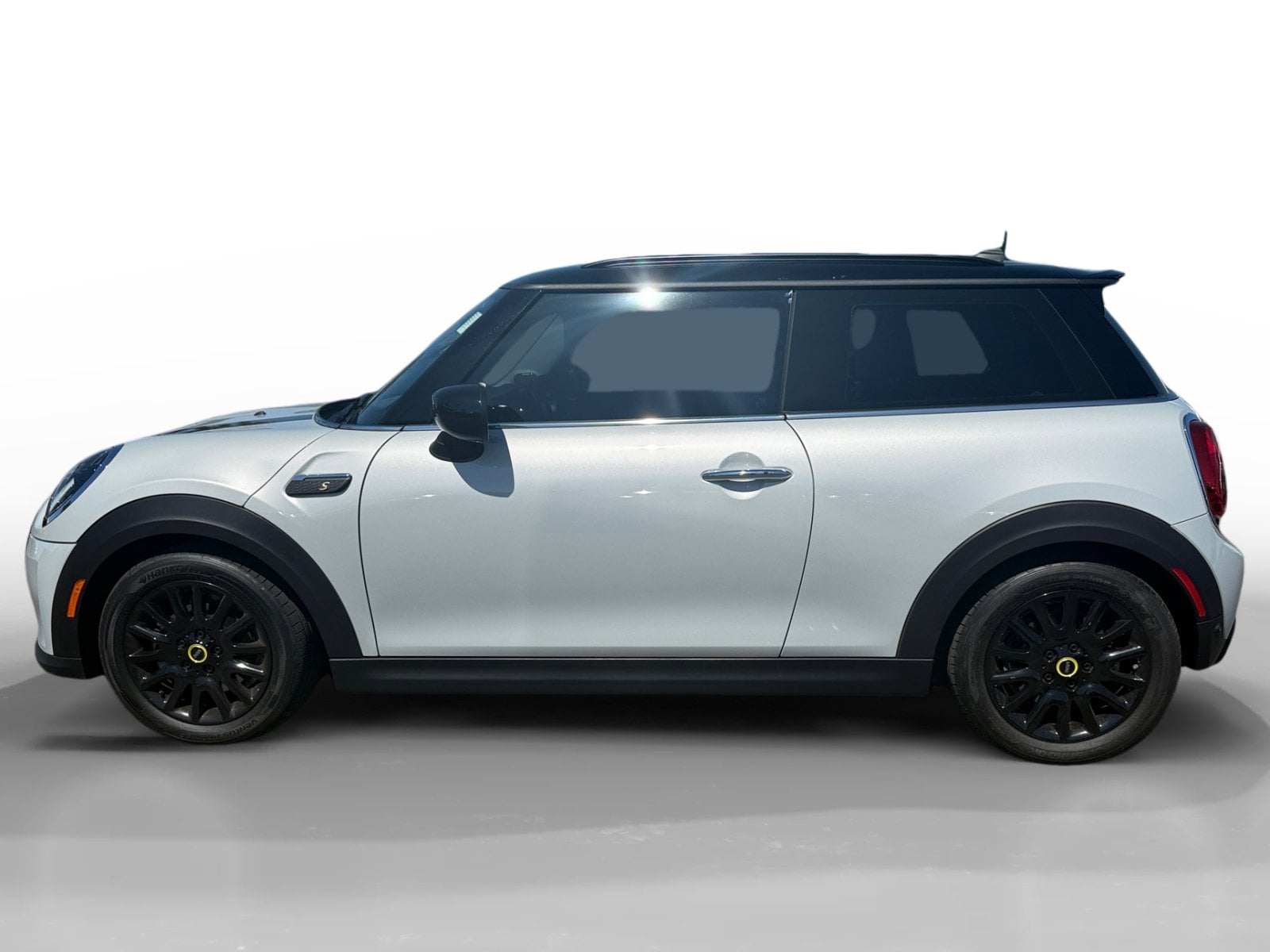 Used 2023 MINI Hardtop 2 Door SE with VIN WMW13DJ07P2T71010 for sale in Modesto, CA
