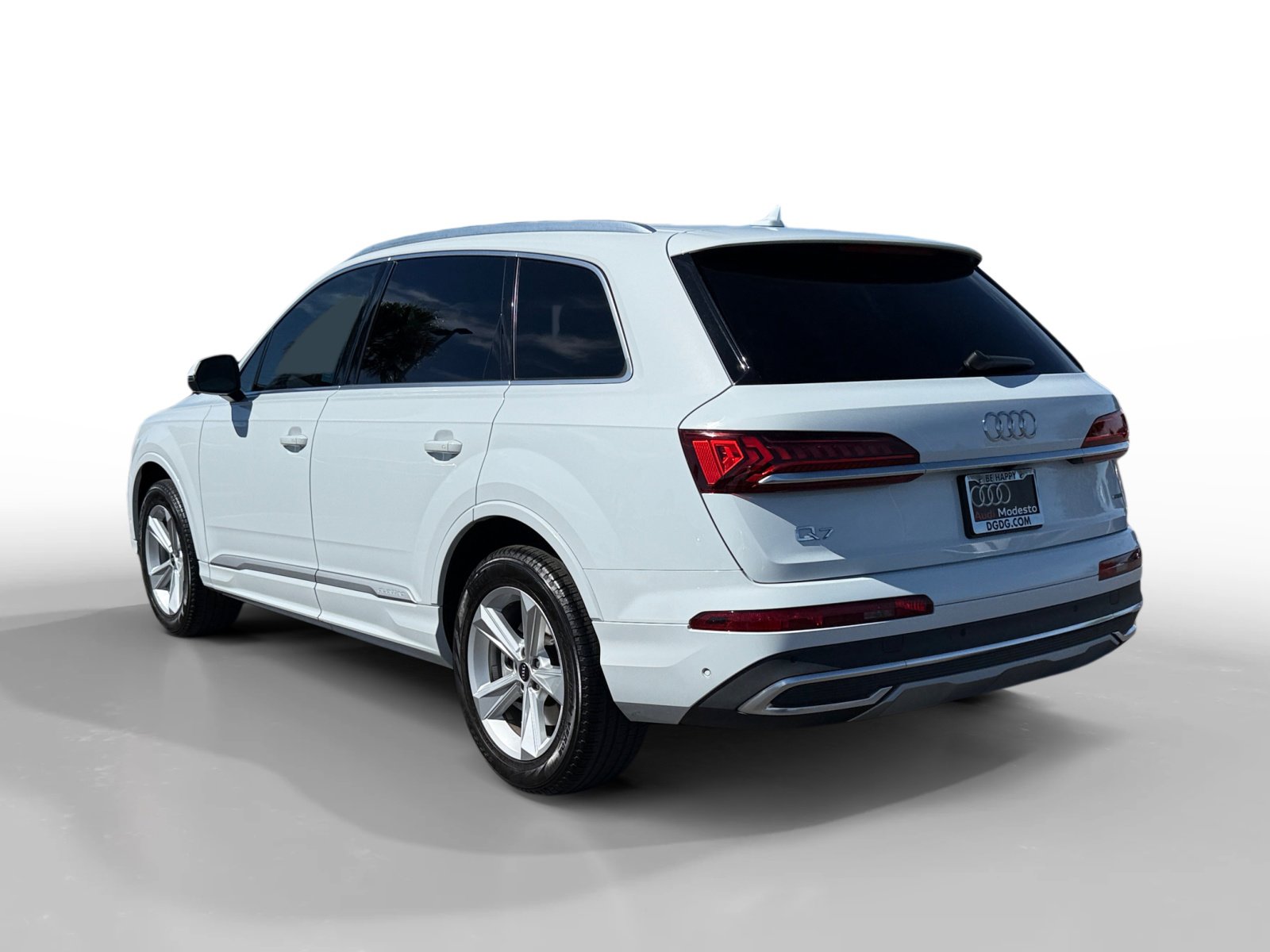 2022 Audi Q7 45 Premium photo 2