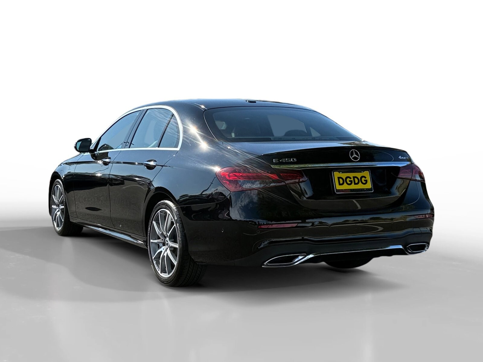 2022 Mercedes Benz E 450 4MATIC photo 3