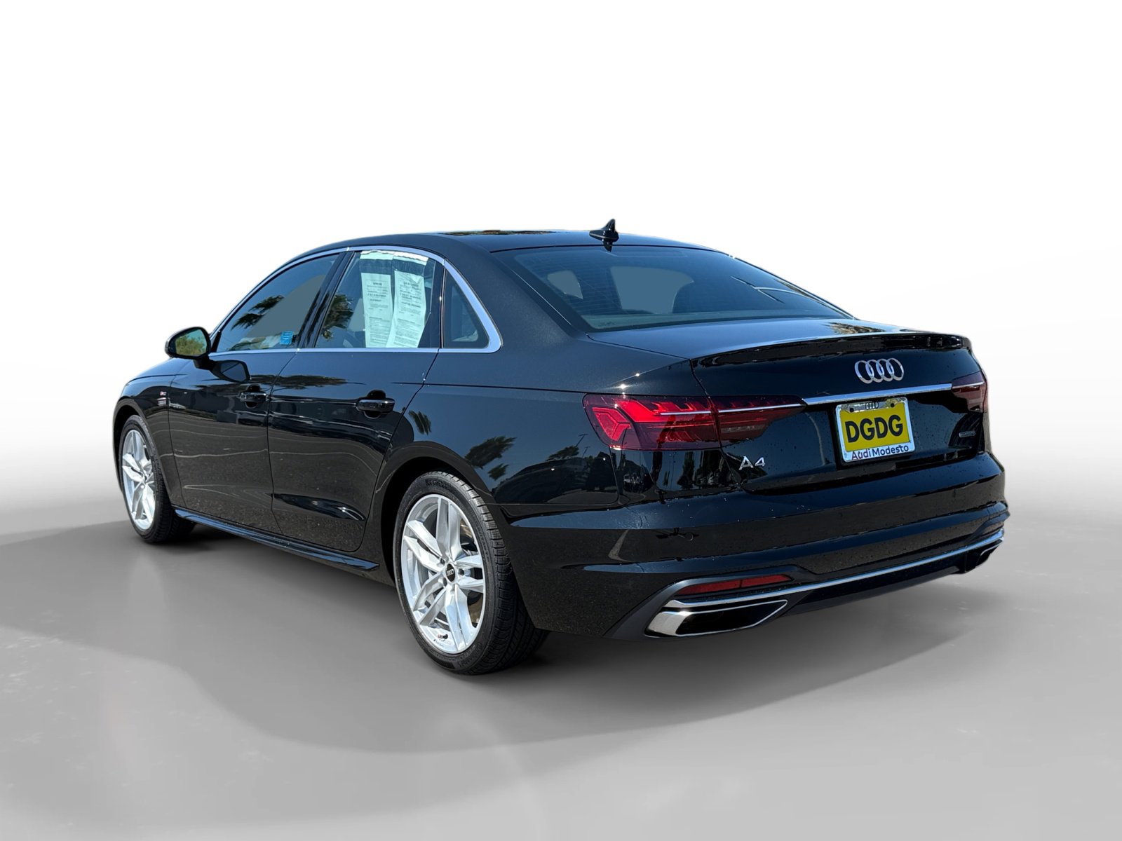 2024 Audi A4 45 S line Premium Plus photo 3