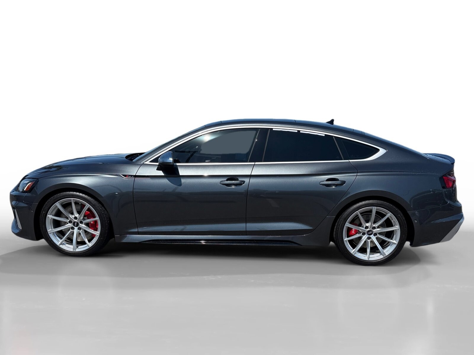 2023 Audi RS 5 photo 2