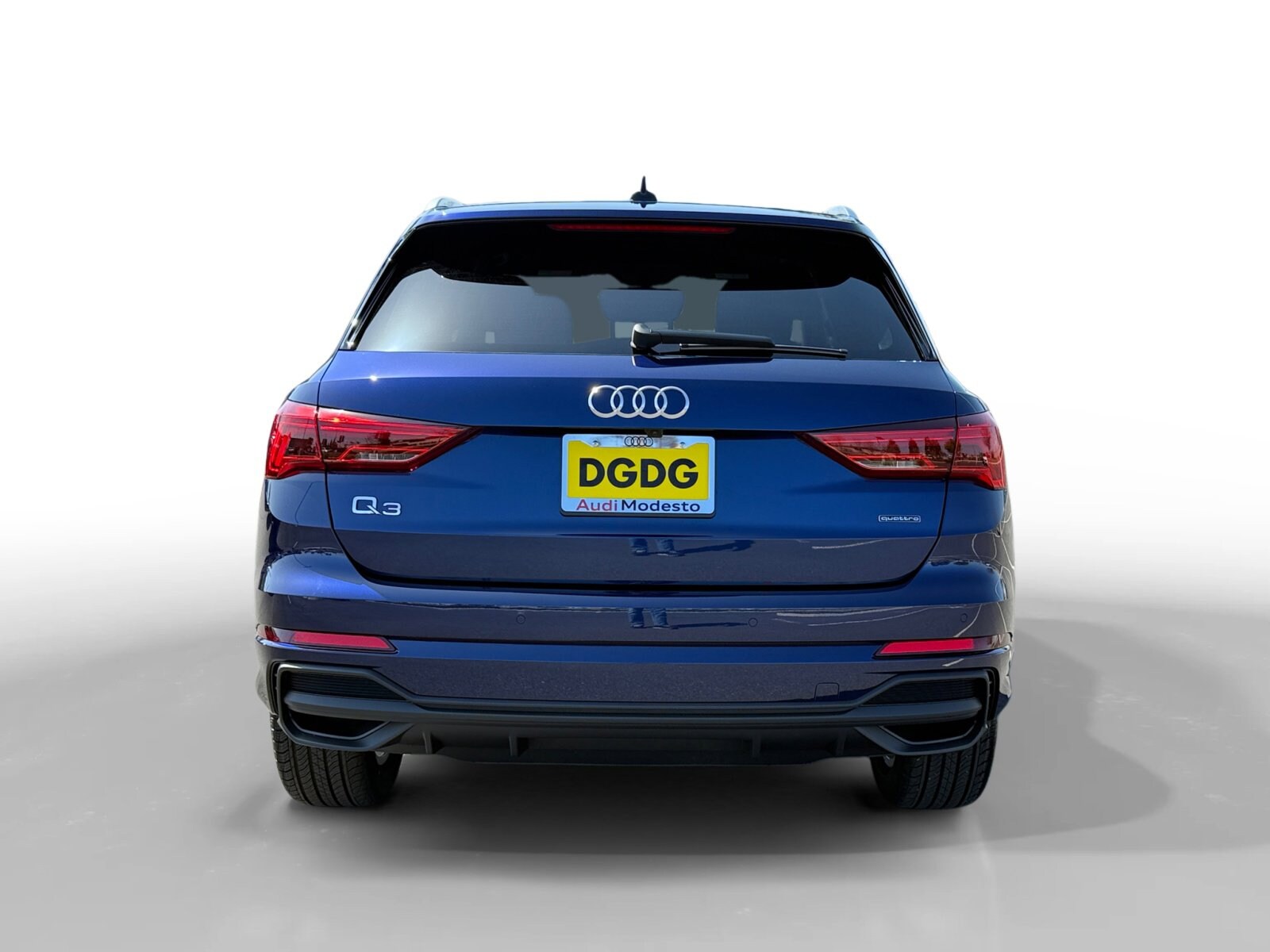 2025 Audi Q3 Premium Plus S line photo 4