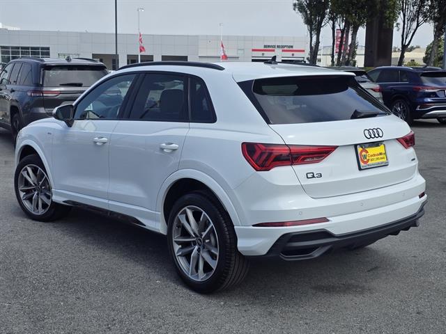 2025 Audi Q3 S line Premium 45 TFSI photo 2