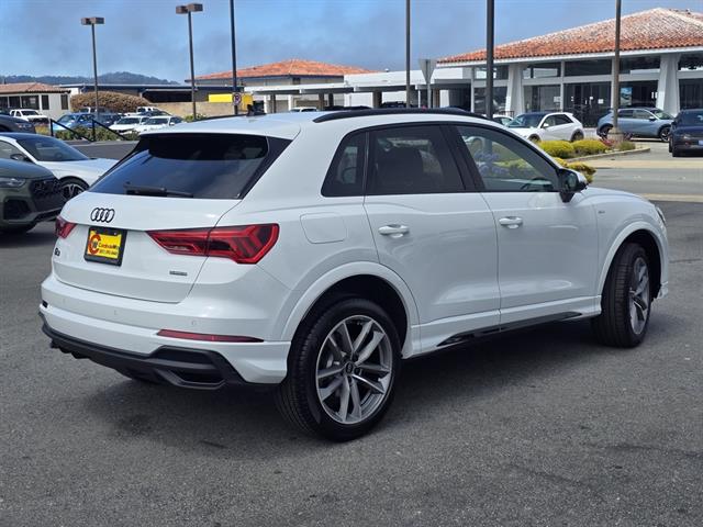 2025 Audi Q3 S line Premium 45 TFSI photo 3