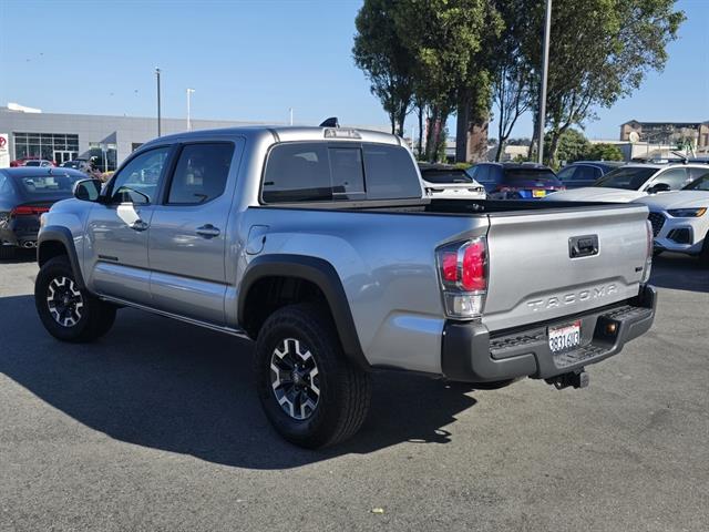2023 Toyota Tacoma TRD Off-Road photo 4