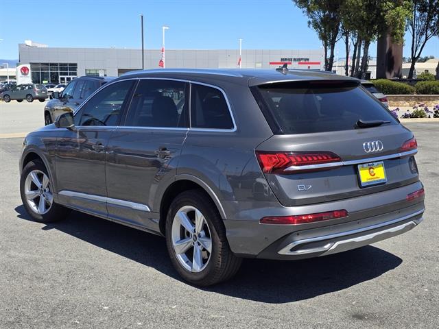 2024 Audi Q7 Premium Plus photo 2