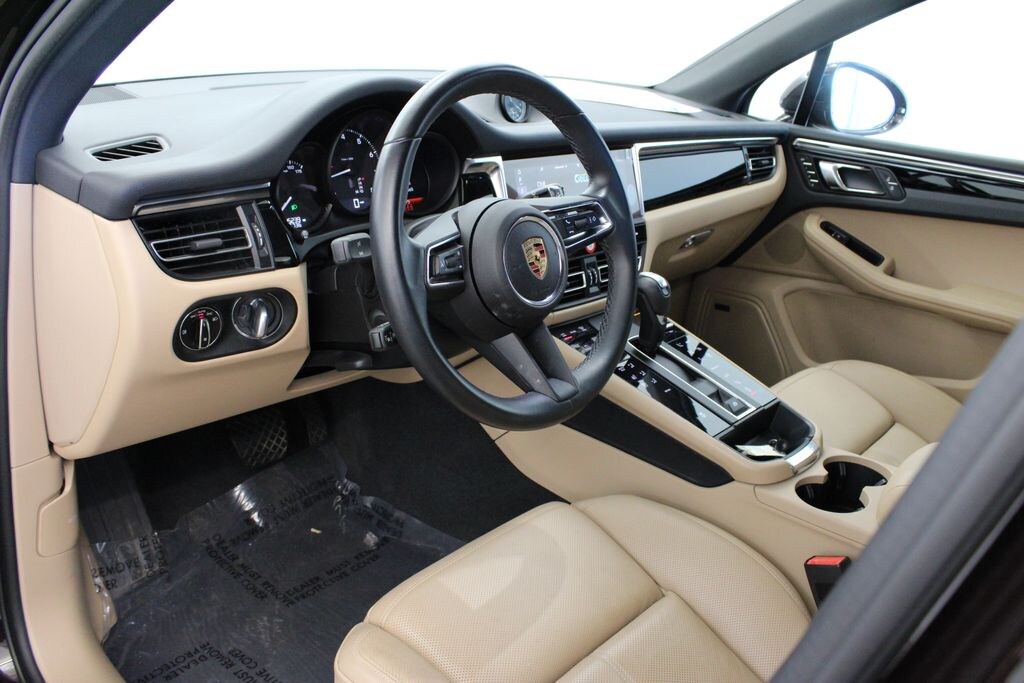 Certified 2024 Porsche Macan SUV