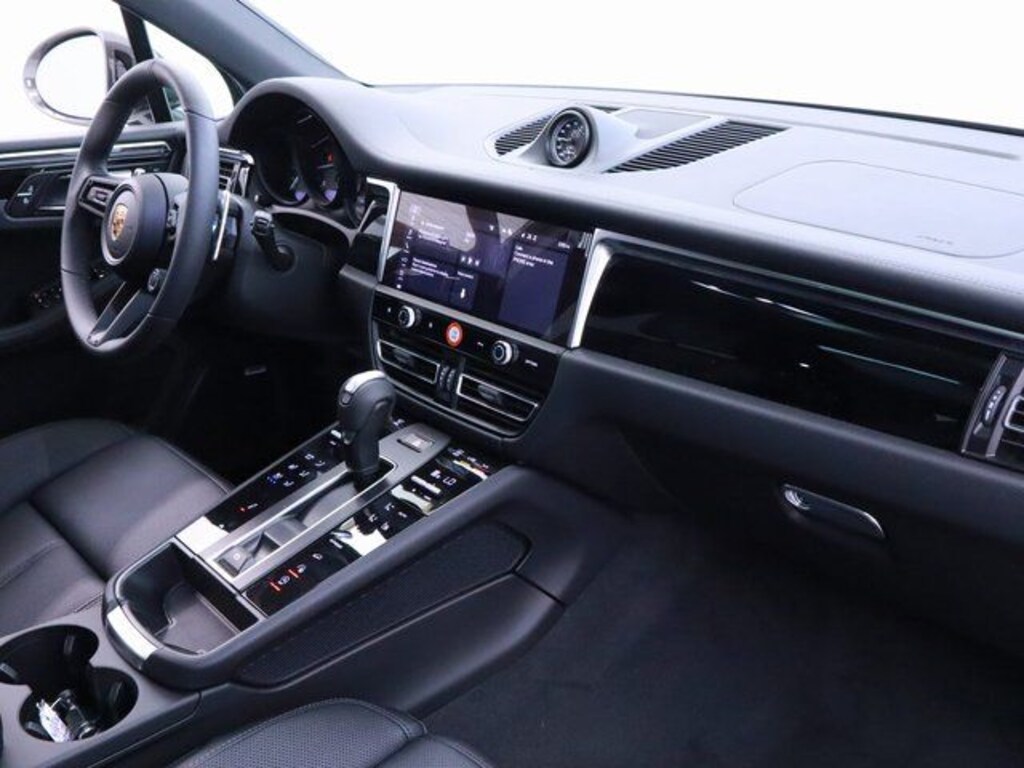 Used 2025 Porsche Macan T SUV