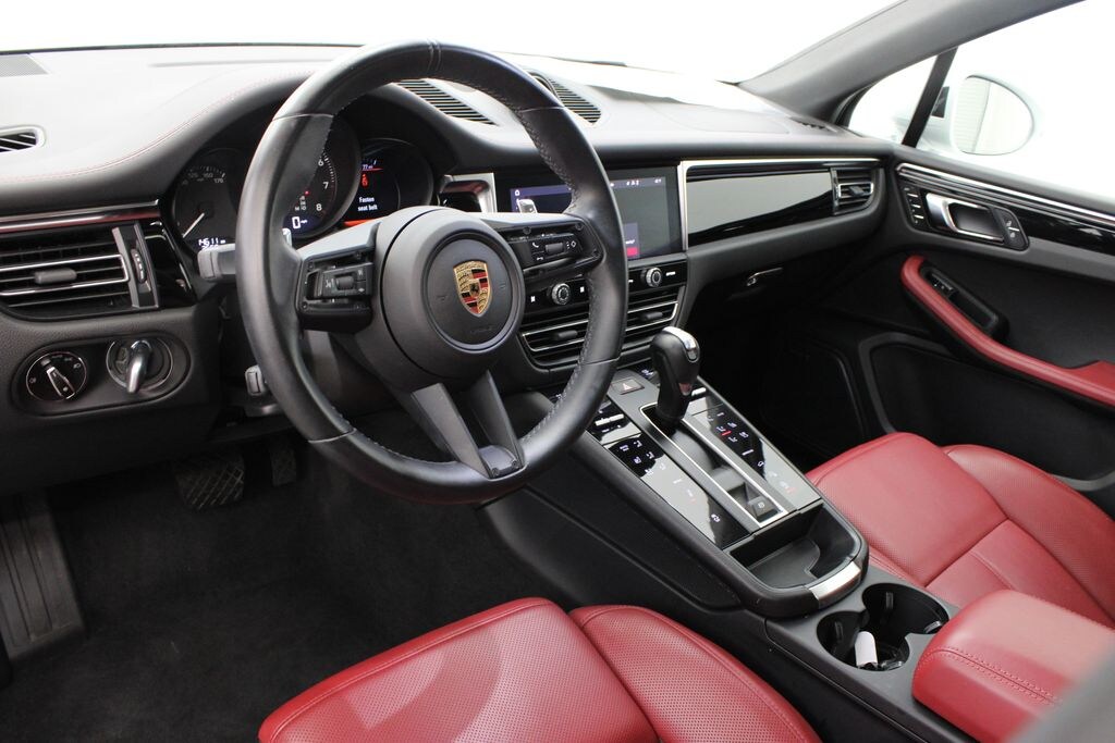Certified 2024 Porsche Macan SUV