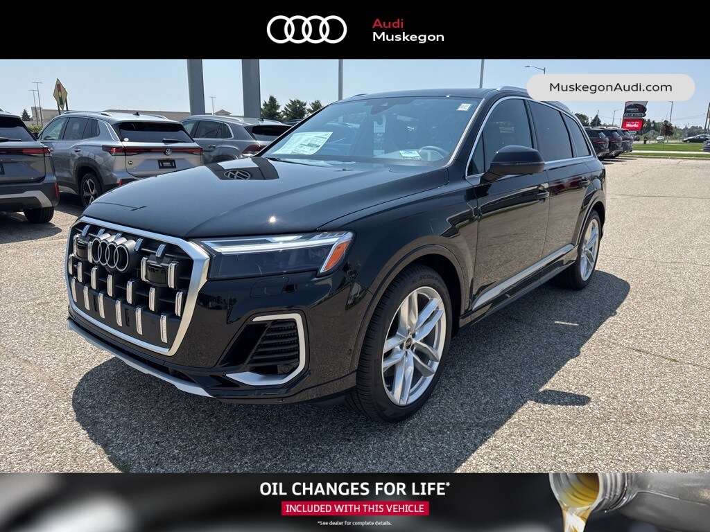 2025 Audi Q7 55 Premium Plus photo 2