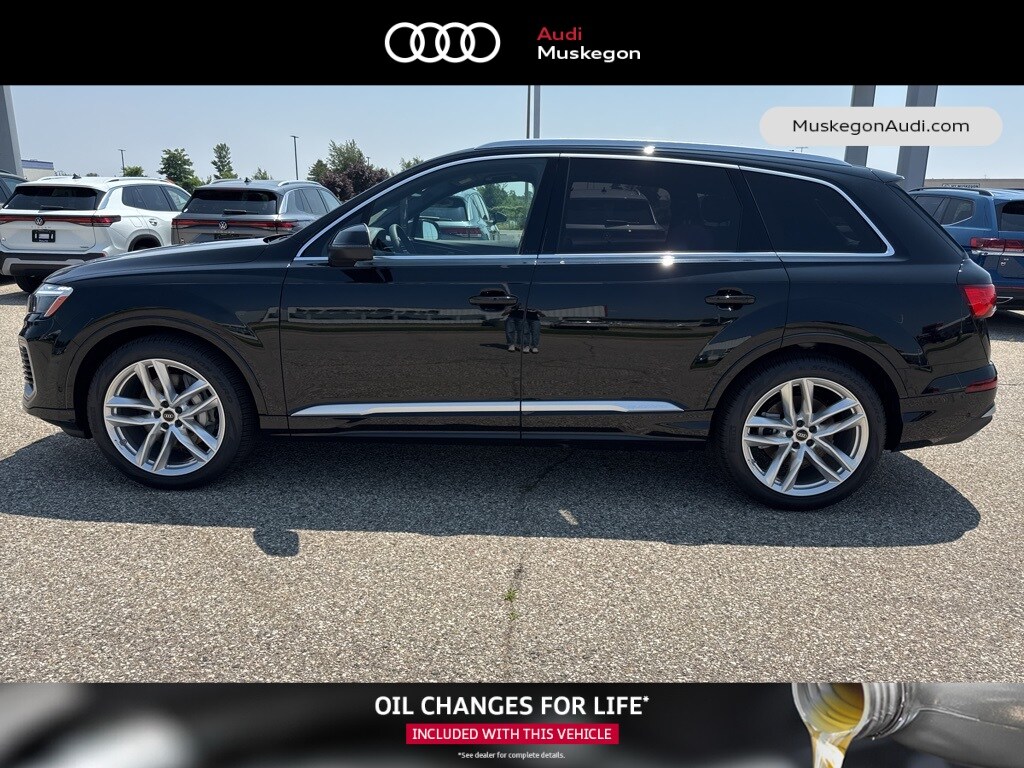 2025 Audi Q7 55 Premium Plus photo 3