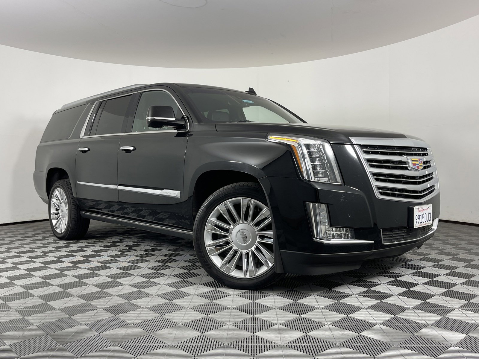 Used 2016 Cadillac Escalade ESV Platinum with VIN 1GYS4KKJ1GR103913 for sale in Fairfield, CA