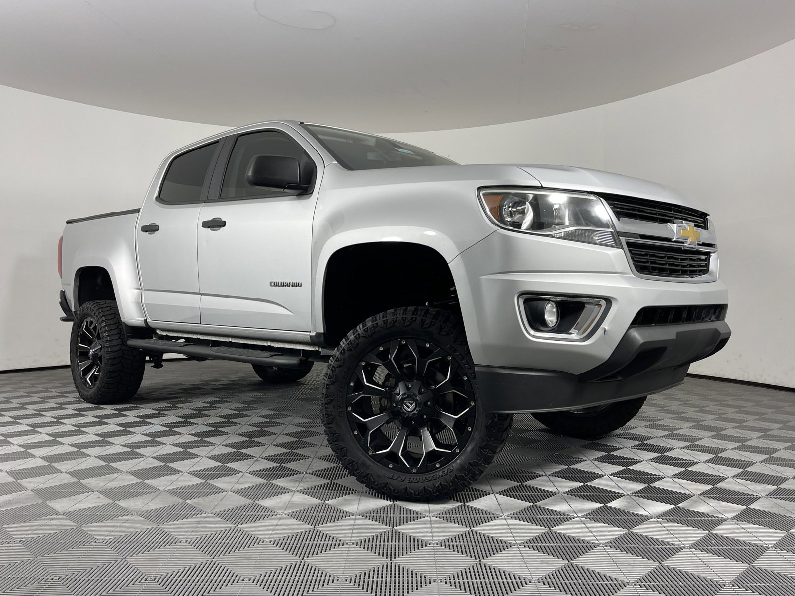 Used 2019 Chevrolet Colorado Work Truck with VIN 1GCGSBEA1K1305820 for sale in Fairfield, CA