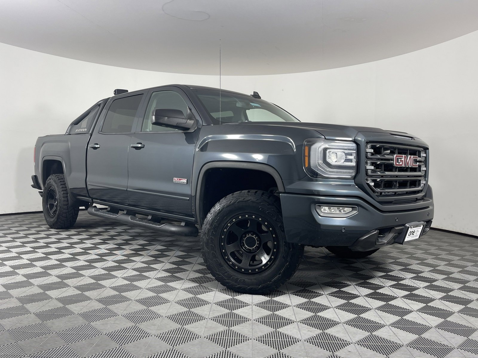 Used 2018 GMC Sierra 1500 SLT with VIN 3GTU2NEC0JG105971 for sale in Fairfield, CA