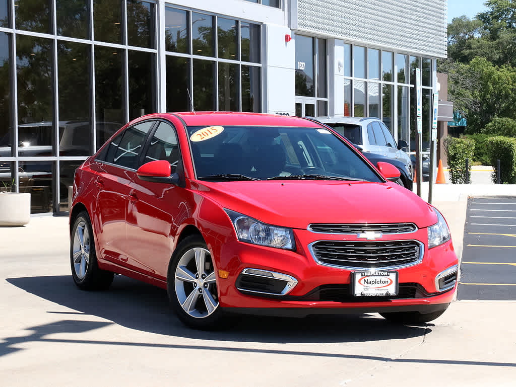 Used 2015 Chevrolet Cruze 2LT with VIN 1G1PE5SB8F7150264 for sale in Naperville, IL