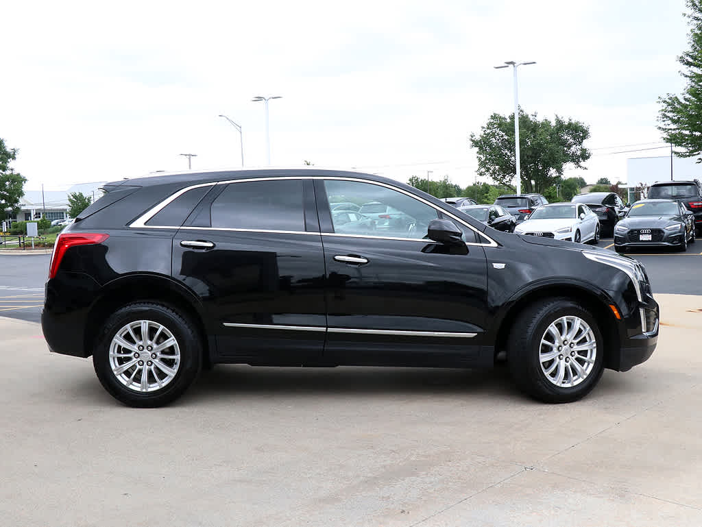 2018 Cadillac XT5 photo 2