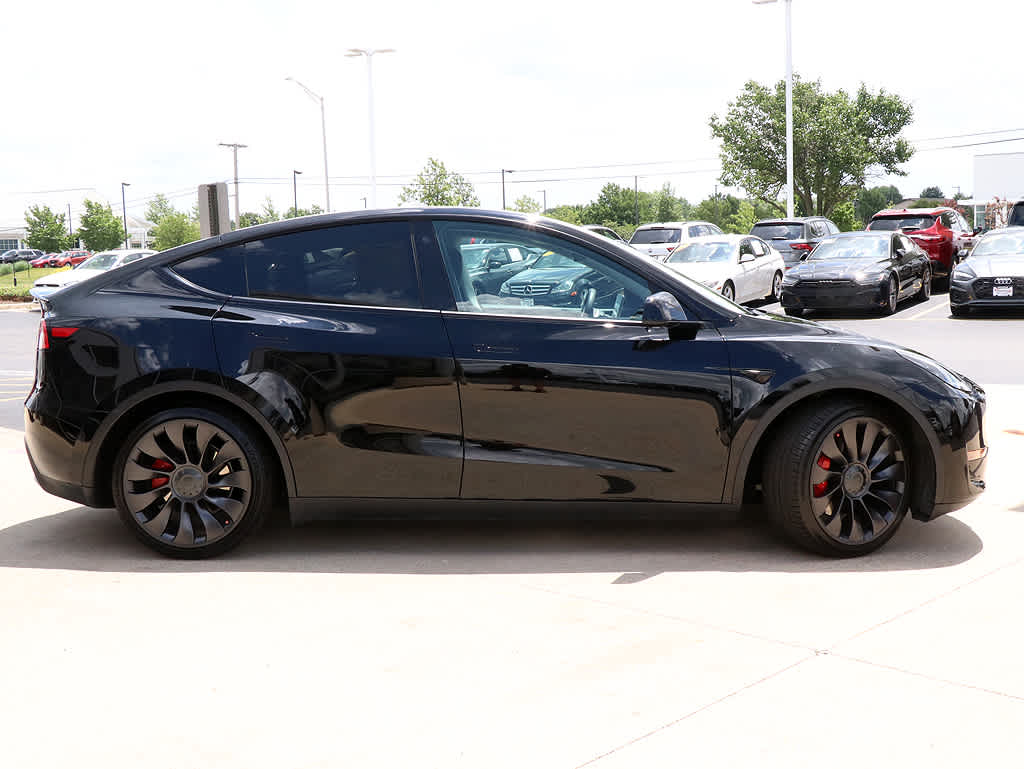 Used 2021 Tesla Model Y Performance with VIN 5YJYGDEF9MF211899 for sale in Naperville, IL