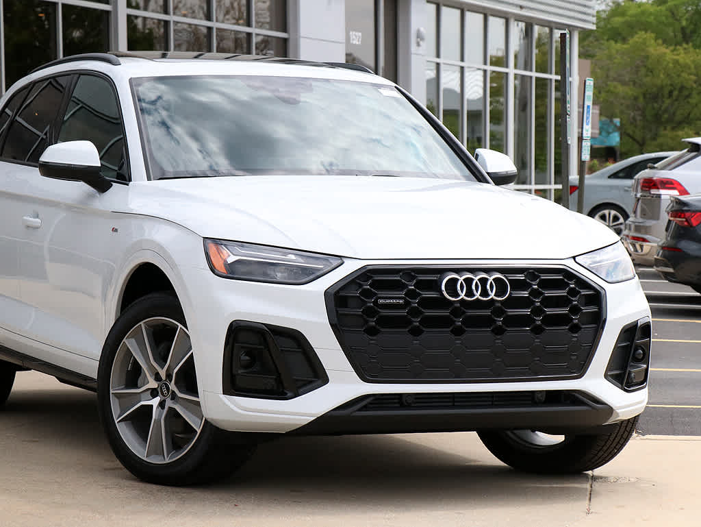 2025 Audi Q5 45 S line Premium photo 3