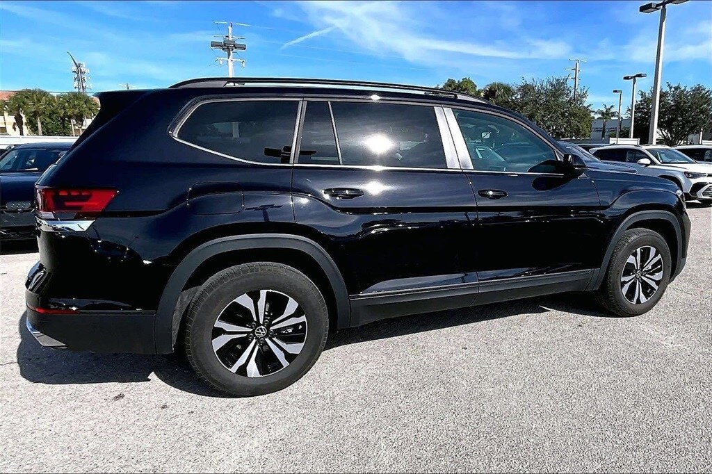Certified 2025 Volkswagen Atlas 2.0T SE SUV