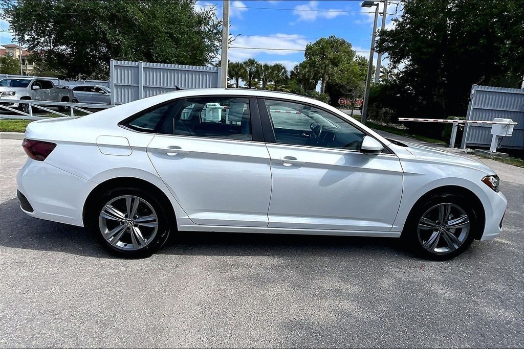 Certified 2023 Volkswagen Jetta 1.5T SE Sedan
